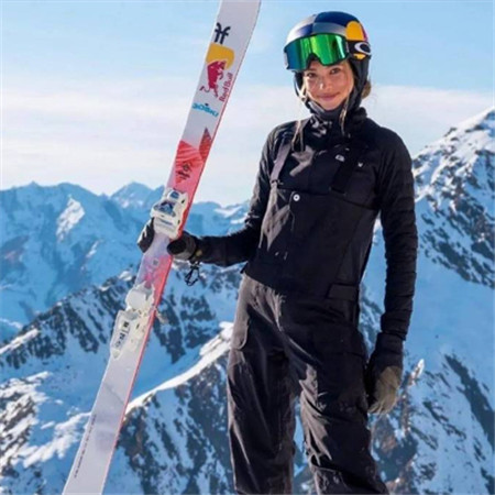 夜上海最新论坛：夜躁动的灵魂，燃烧青春的能量