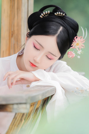 上海千花论坛：千花，繁花似锦的美好时光